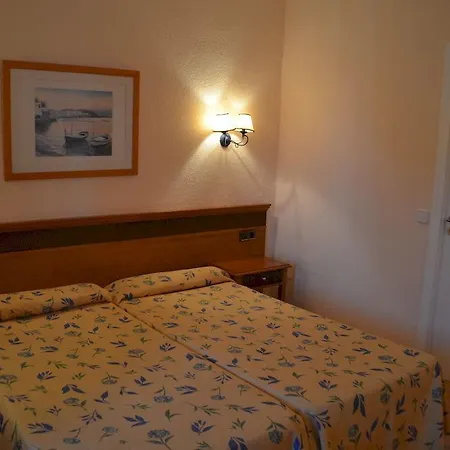 Neptuno 게스트하우스 Caces