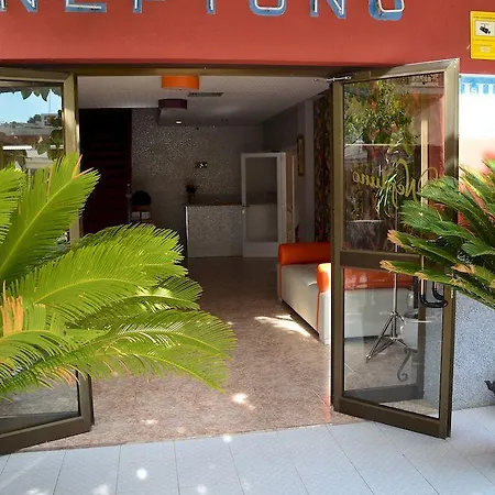 Neptuno Pensjonat Caces