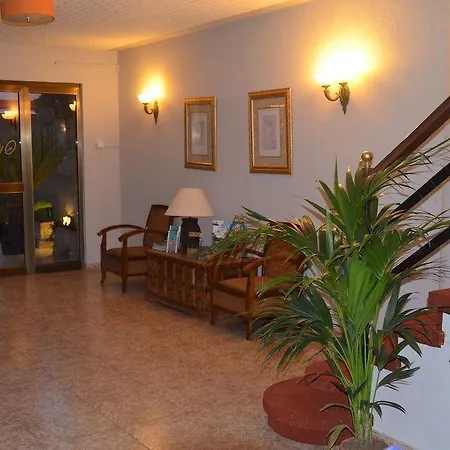 Pensión Neptuno Caces